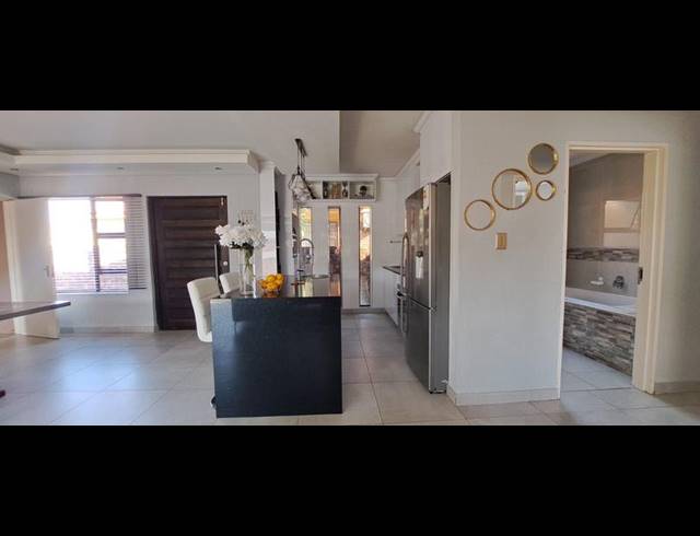 3 BEDROOM HOUSE FOR SALE IN ALBERTSDAL